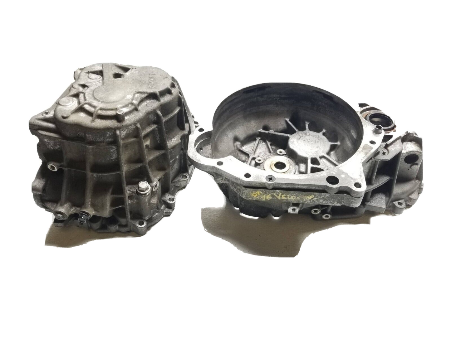 2016 Hyundai Veloster Manual Transmission Case **m6cf3-1** OEM