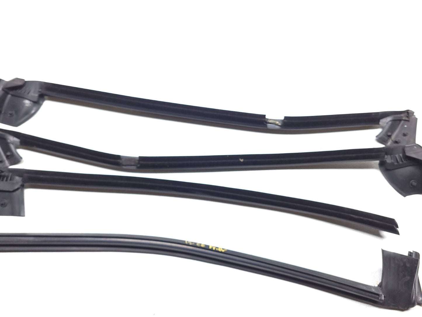 202 Volkswagen Cc Door Window Weatherstrip Seal 4pcs OEM