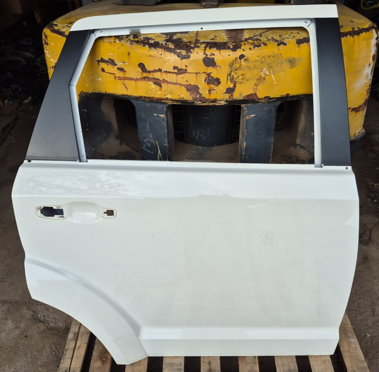2017 Dodge Journey Rear Door Shell Passenger Side Right OEM