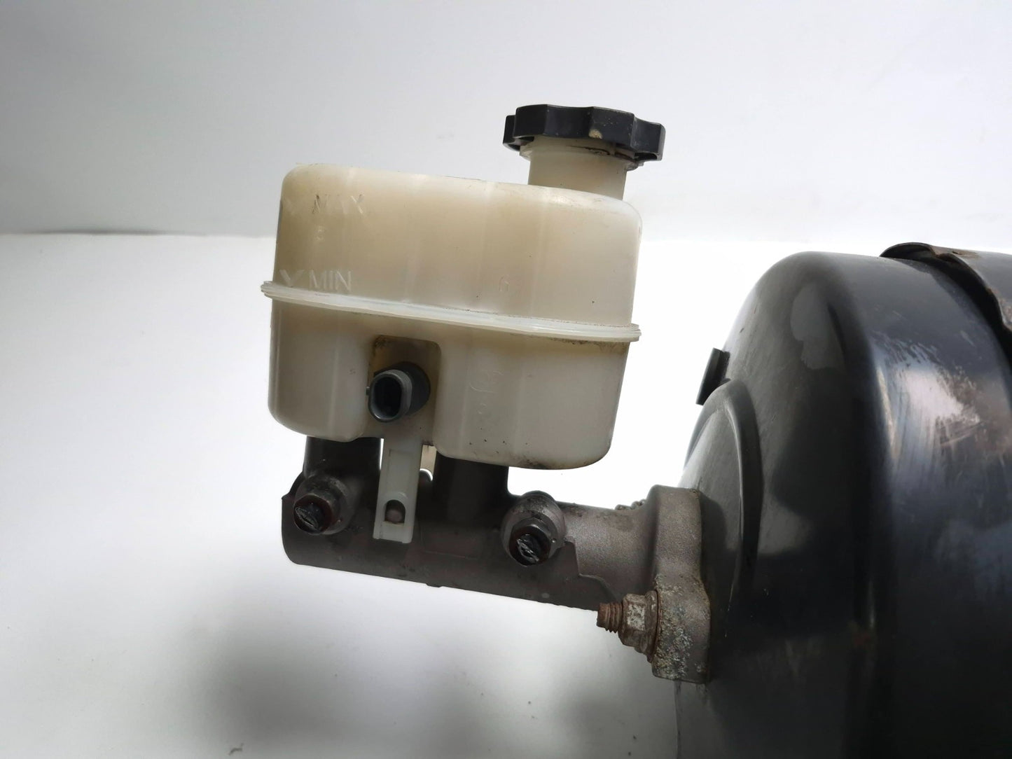 2013 Cadillac Escalade Esv Brake Booster W/ Master Cylinder Assy OEM