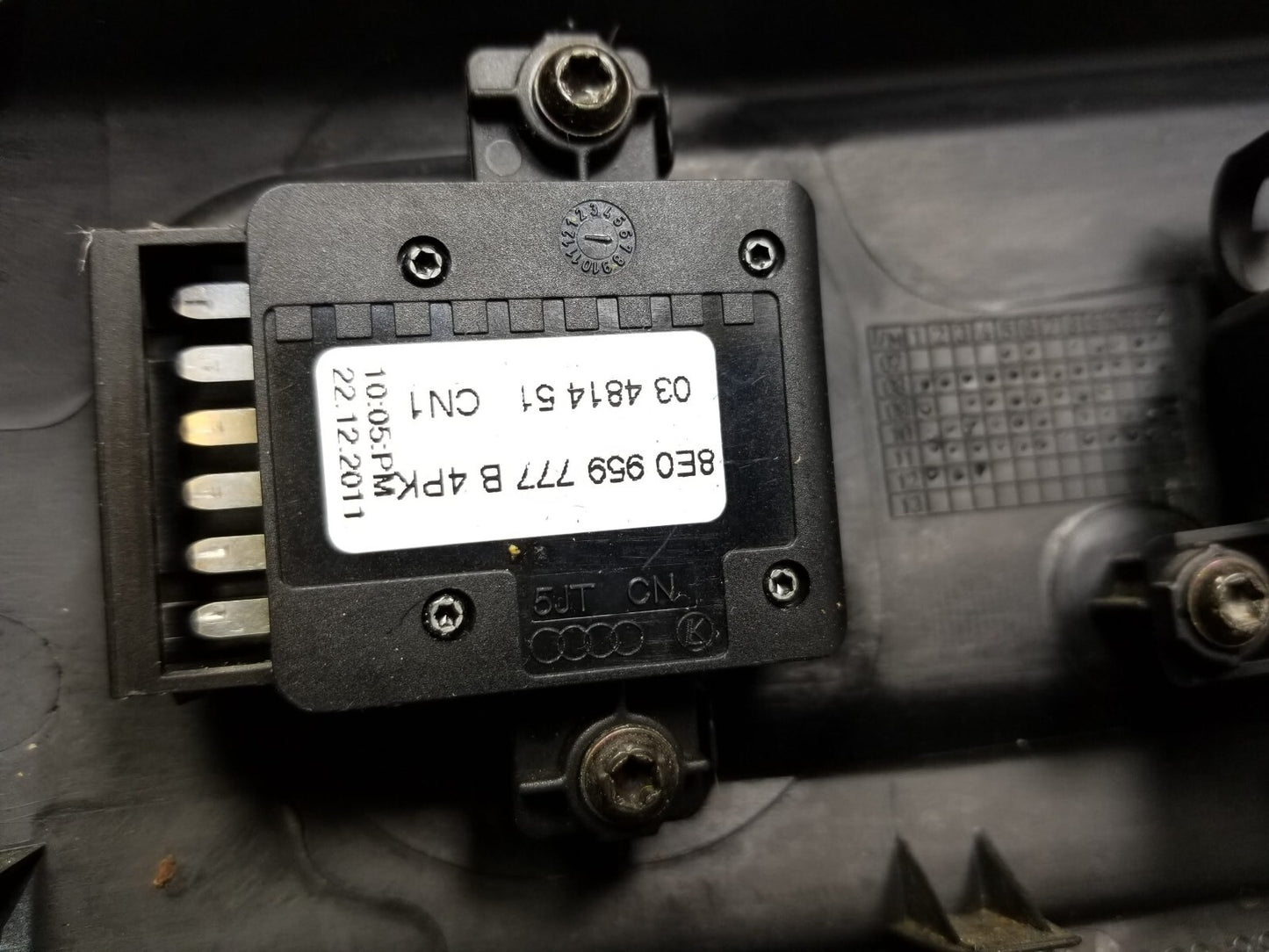 2012 Volkswagen Cс Front Passenger Seat Adjust Control Switch W/ Trim OEM