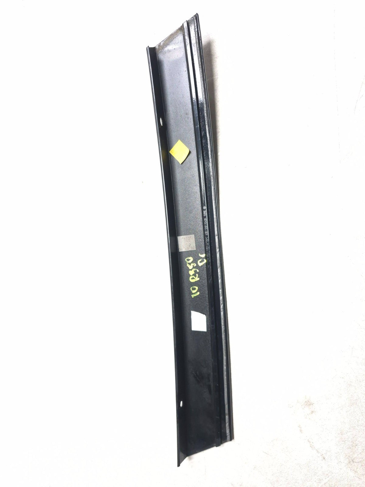 2010 Mercedes-benz R 350 Rear Quarter Window Molding 2pcs OEM