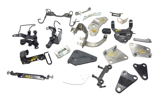 2007 Yamaha Xvs 1300 V-star Holder & Bracket 21 Pcs OEM