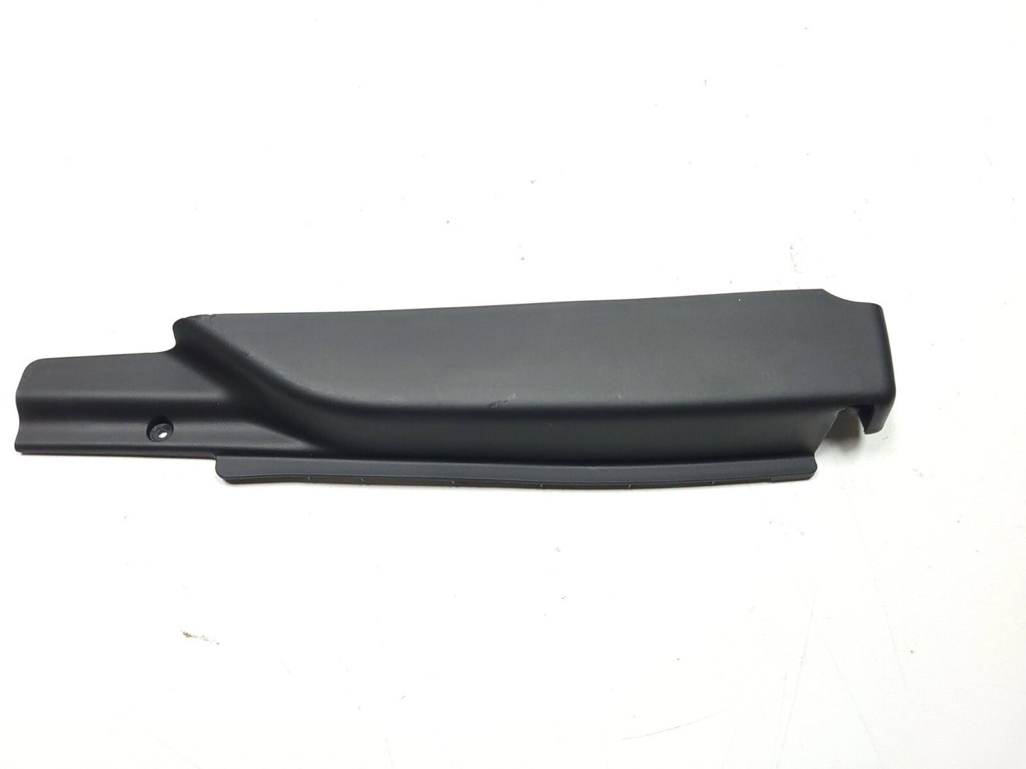 17 22 Buick Encore Seat Side Trim W/ Guide Sleeve Front Passenger Side Right OEM
