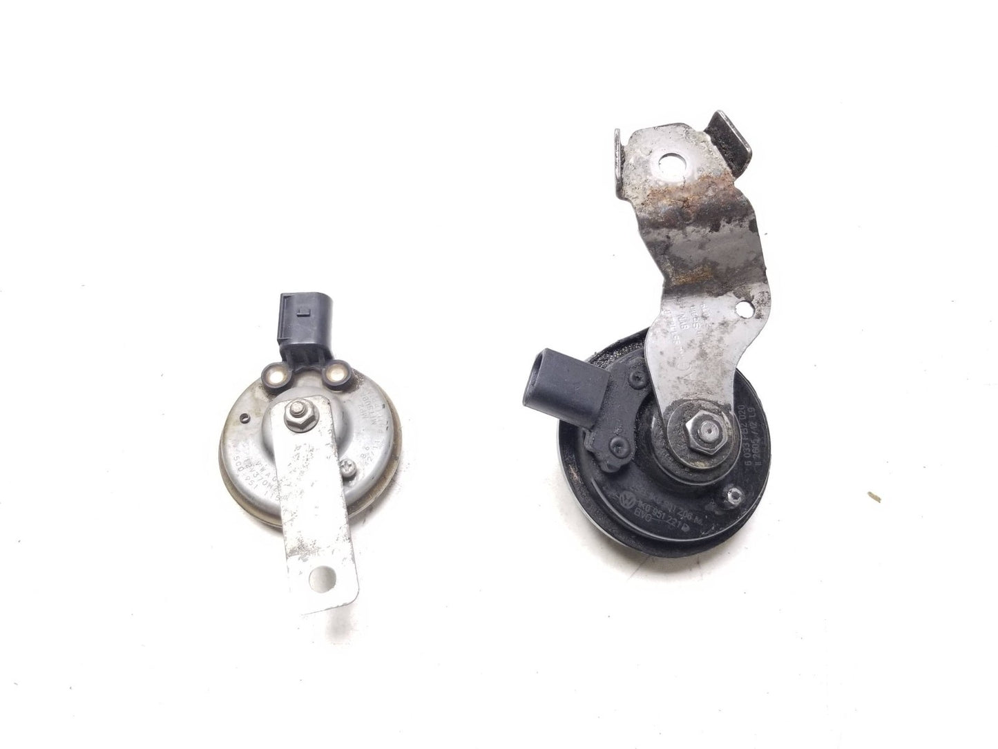 2010 - 2014 VW Golf GTI Horn Signal Hig & Low Tone  OEM