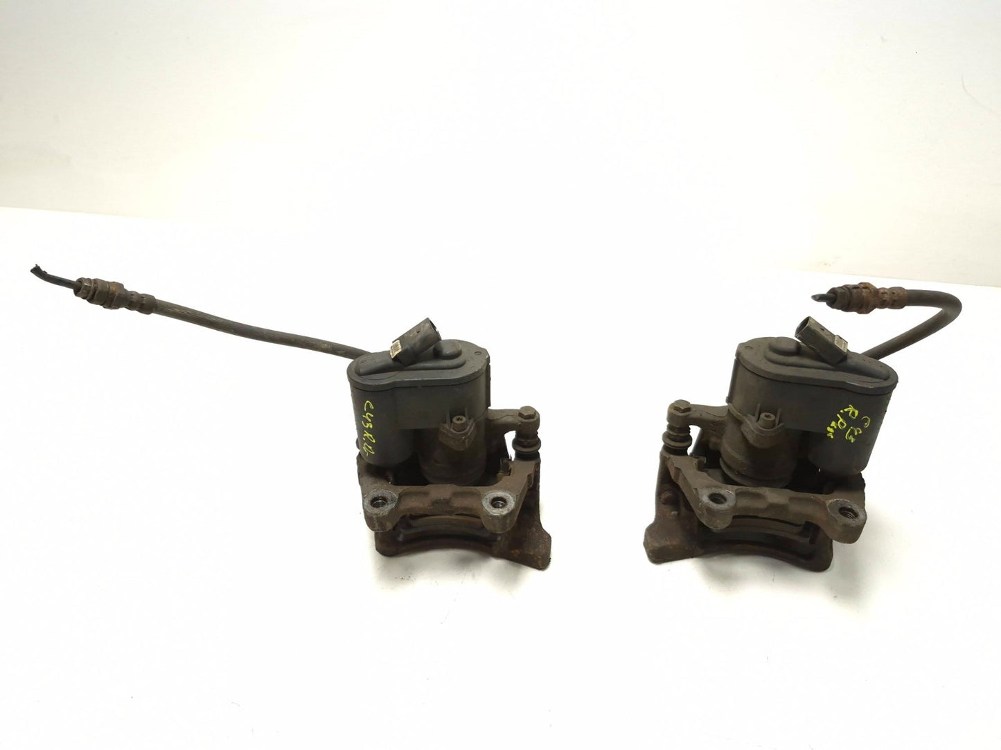 2011 Volkswagen Tiguan Rear Brake Caliper Left & Right Pair OEM