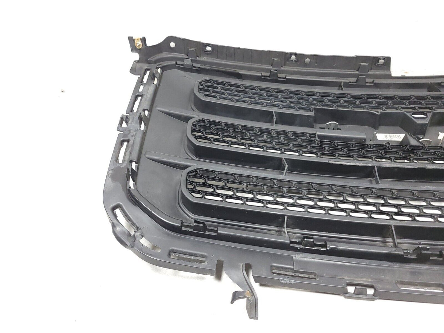 13 14 15 GMC Acadia Front Bumper Grille 22785561 OEM