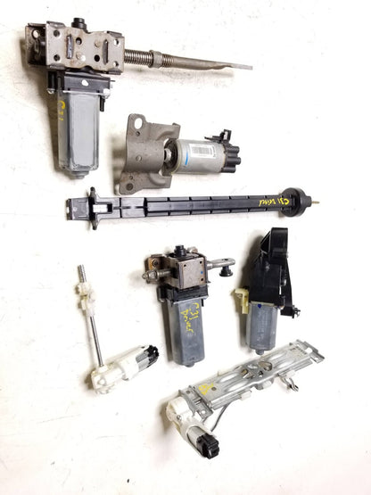 2011 - 2013 Jeep Grand Cherokee Seat Adjustment Motor Front Driver Side Left OEM