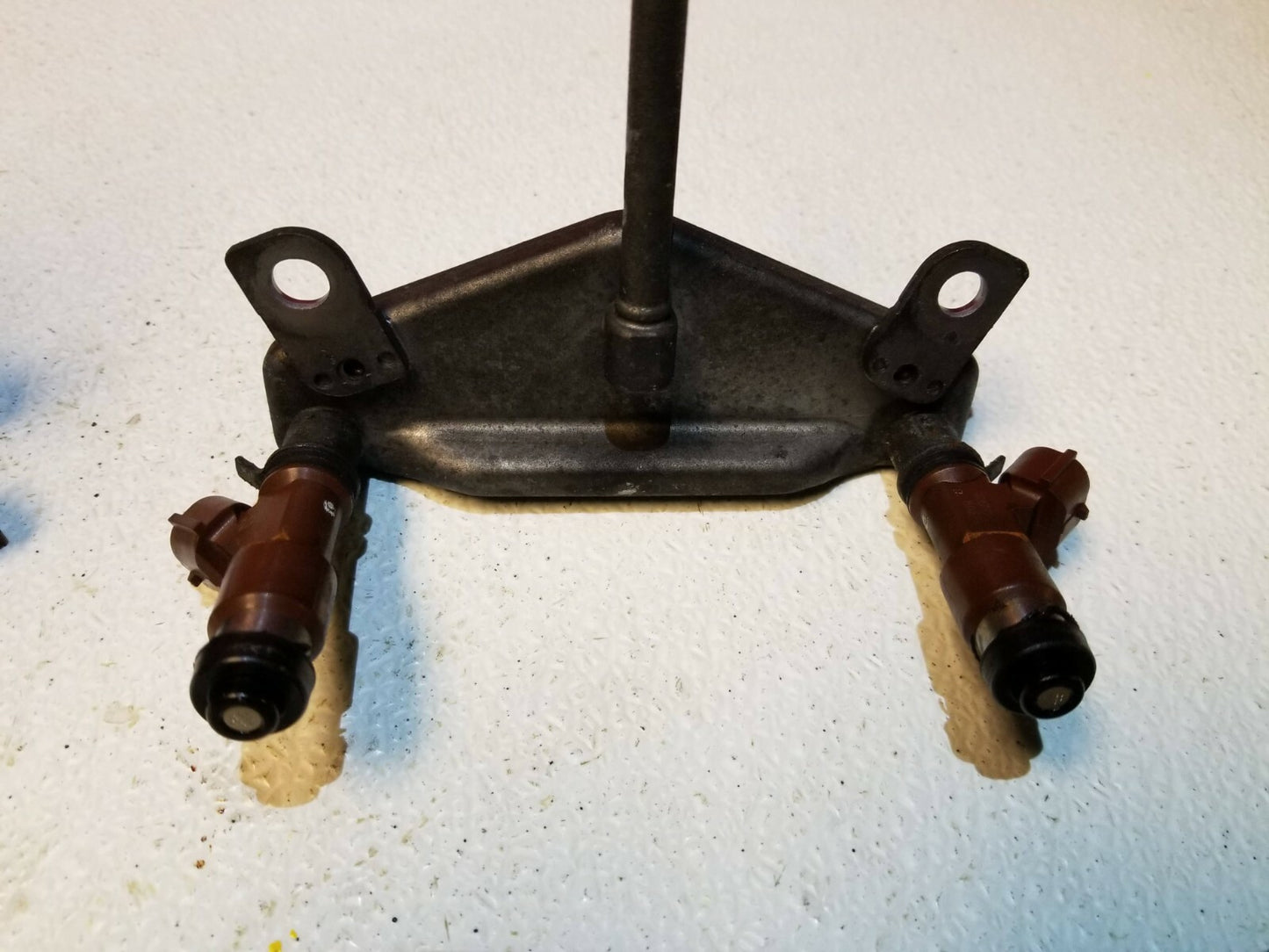 2011 Subaru Legacy Fuel Rail W/ Injectors OEM 2.5l