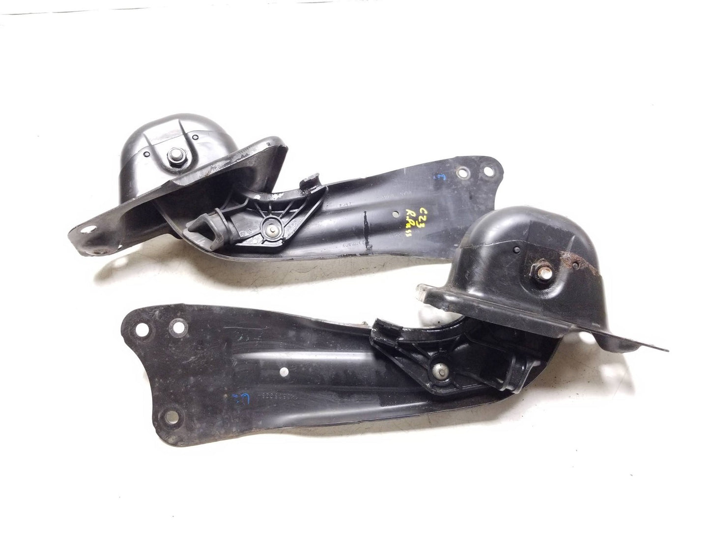 2010 - 2014 VW Golf GTI Rear Control Arm Left & Right OEM