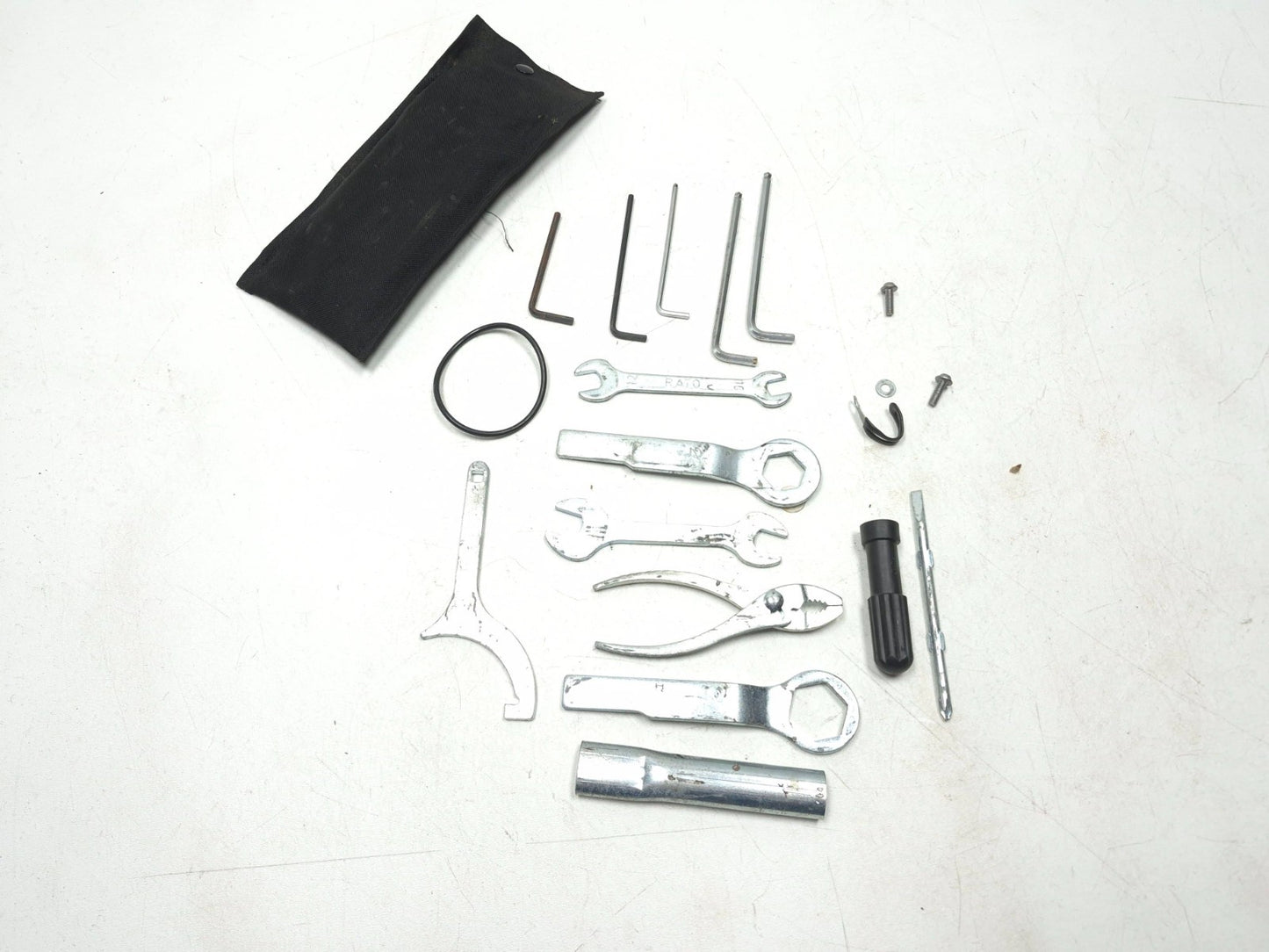 2018 Kawasaki Ninja 650 Ex650 Tool Kit OEM