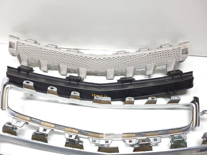 2010 Chevrolet Malibu Front Grille Chrome Trim OEM