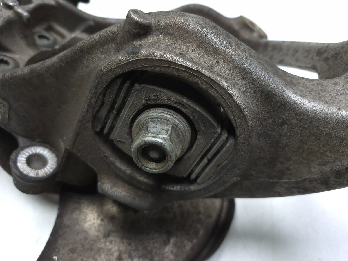 2012 Audi A7 3.0l Rear Spindle Knuckle W/hub Right Passenger Side 8r0505432 OEM