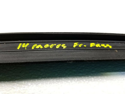 2014 Buick Lacrosse Front Door Upper Window Weatherstrip Seal Passenger Rh OEM