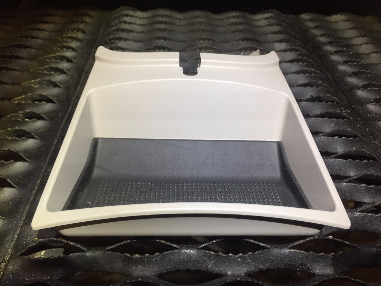 05 06 07 08 09 10 11 Volvo S40 Center Console Storage Tray Bin Box OEM