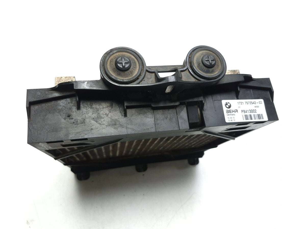 2011 BMW 750li Front Auxiliary Oil Coolant Radiator Passenger Side Right OEM