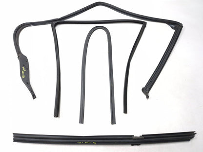 2011 BMW 535i F10 Rear Door Window Belt &weatherstrip Seal Passenger Side Rh OEM