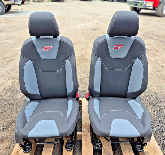 2017 Ford Focus St Front Seat Left & Right OEM