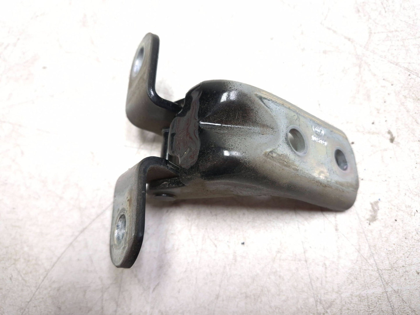 2013 Hyundai Genesis Coupe Door Hinge Passenger Side Right OEM