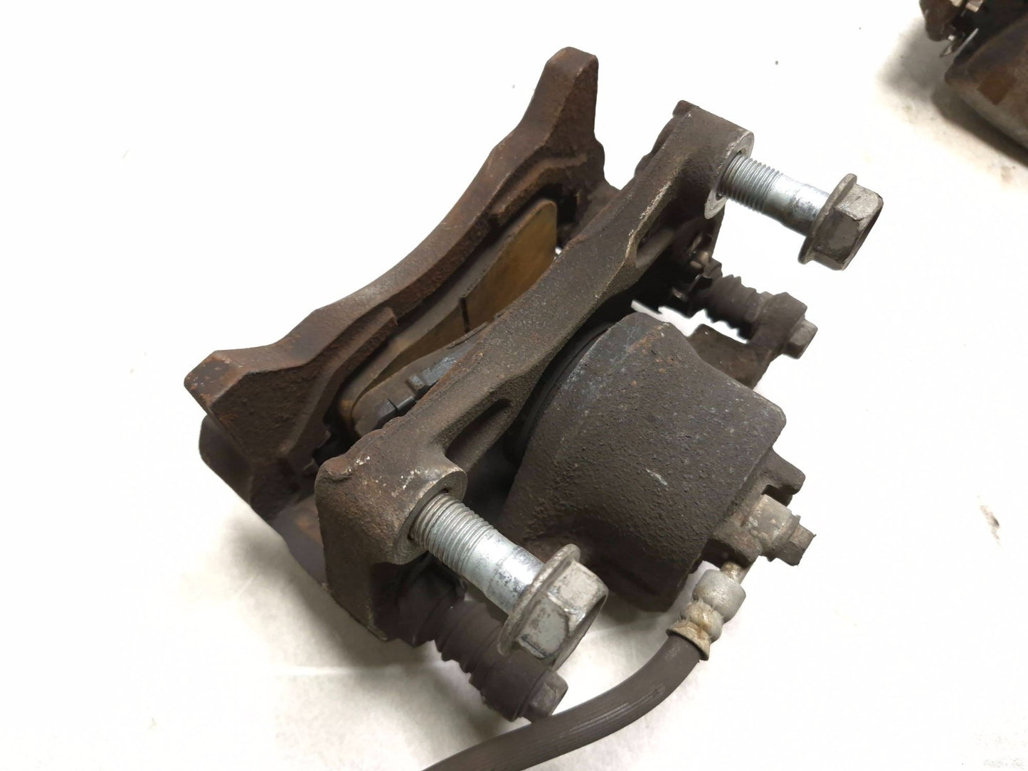 2018 Nissan Altima Front Brake Caliper Left & Right OEM