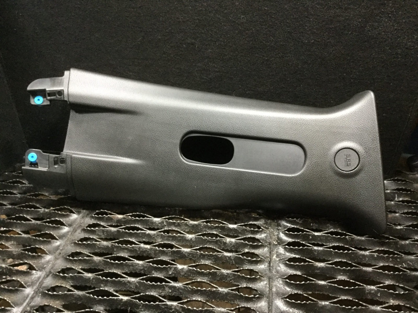 15 16 17 Jeep Renegade Right Pass Side Upper B Pillar Cover Trim OEM 7k Miles