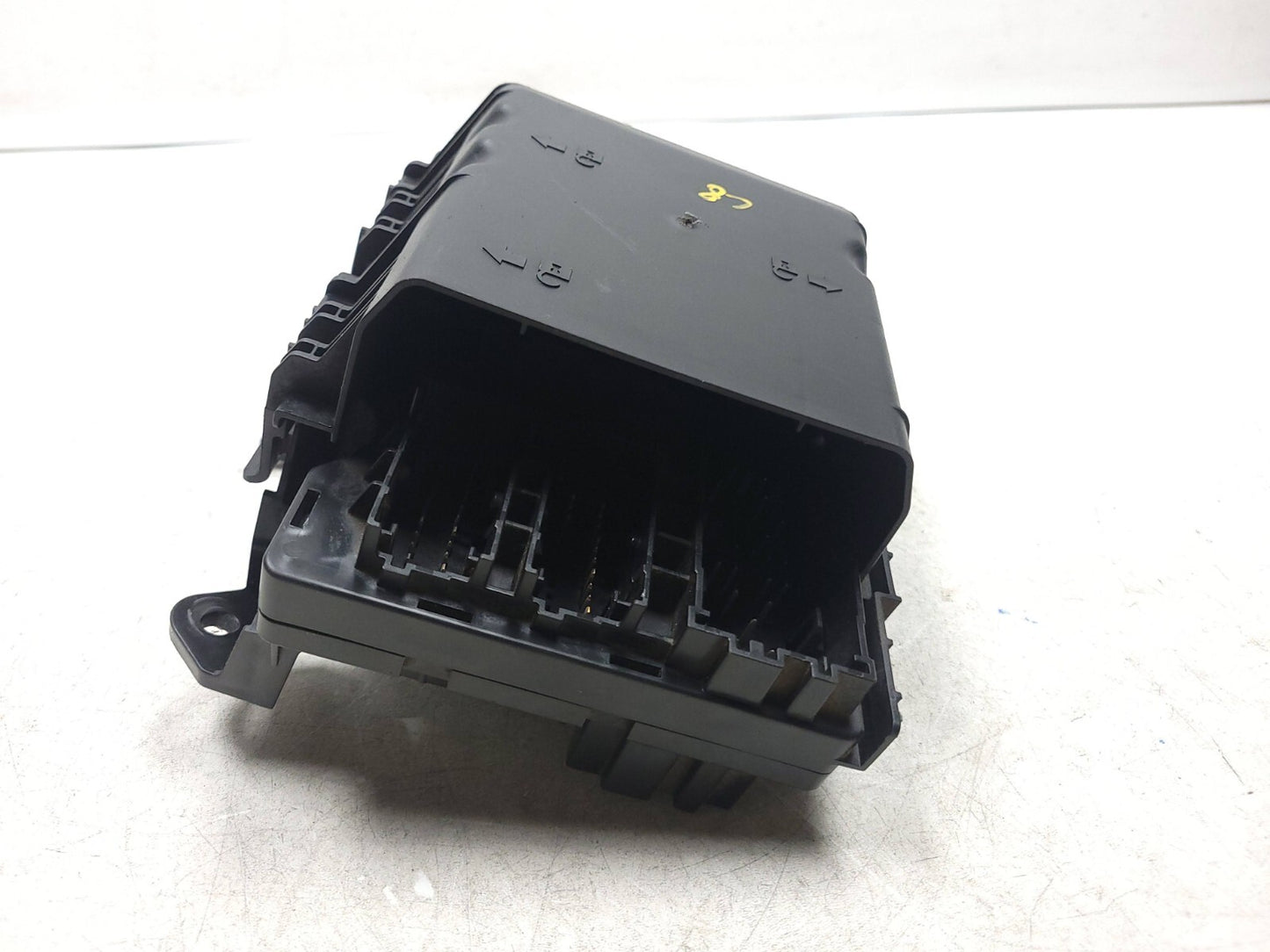 2014 - 2019 Chevrolet Silverado 1500 Dash Fuse Junction Block OEM