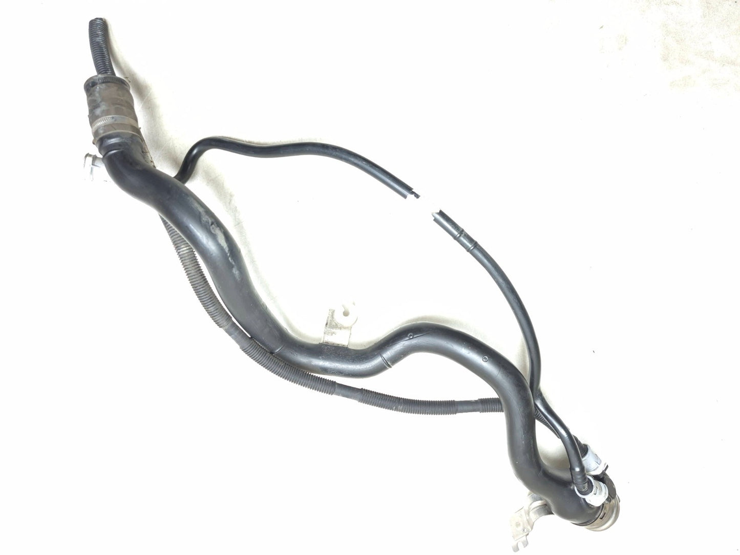 2013 BMW 328ix Fuel Tank Filler Neck Oem✅