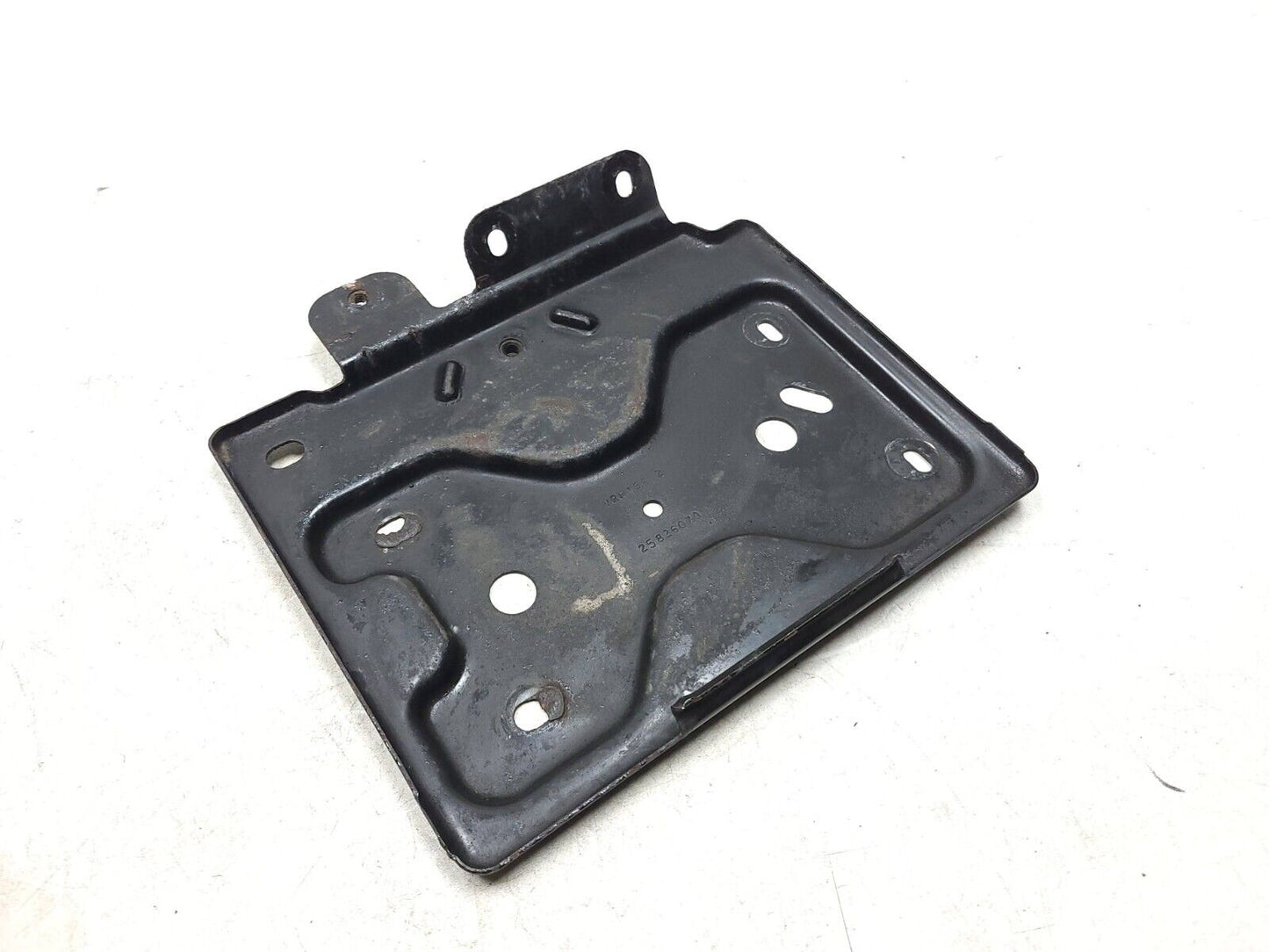 10-14 Chevrolet Suburban Battery Tray Holder 25826079 OEM