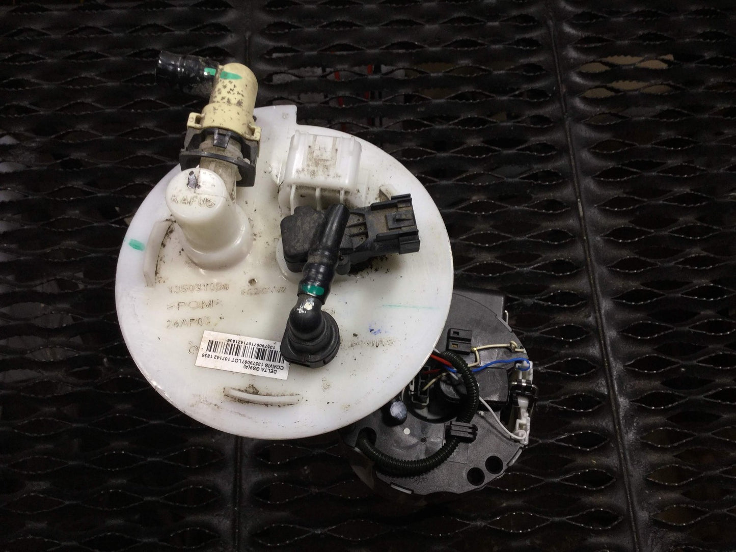 11 12 13 14 15 Chevrolet Cruze Gas Fuel Pump 13503108a OEM