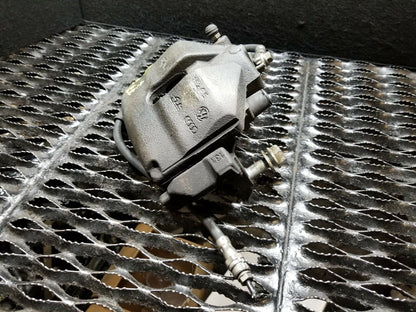 2013-2017 Volkswagen Cc Brake Caliper Front Passenger Side Right  OEM