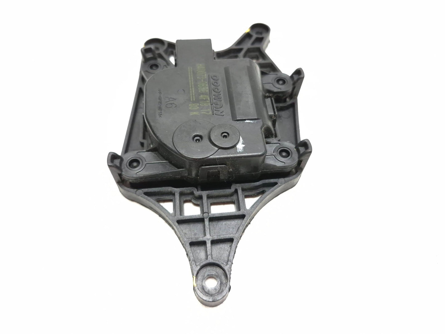 2014 Hyundai Accent HVAC Vent Actuator Flap Motor OEM