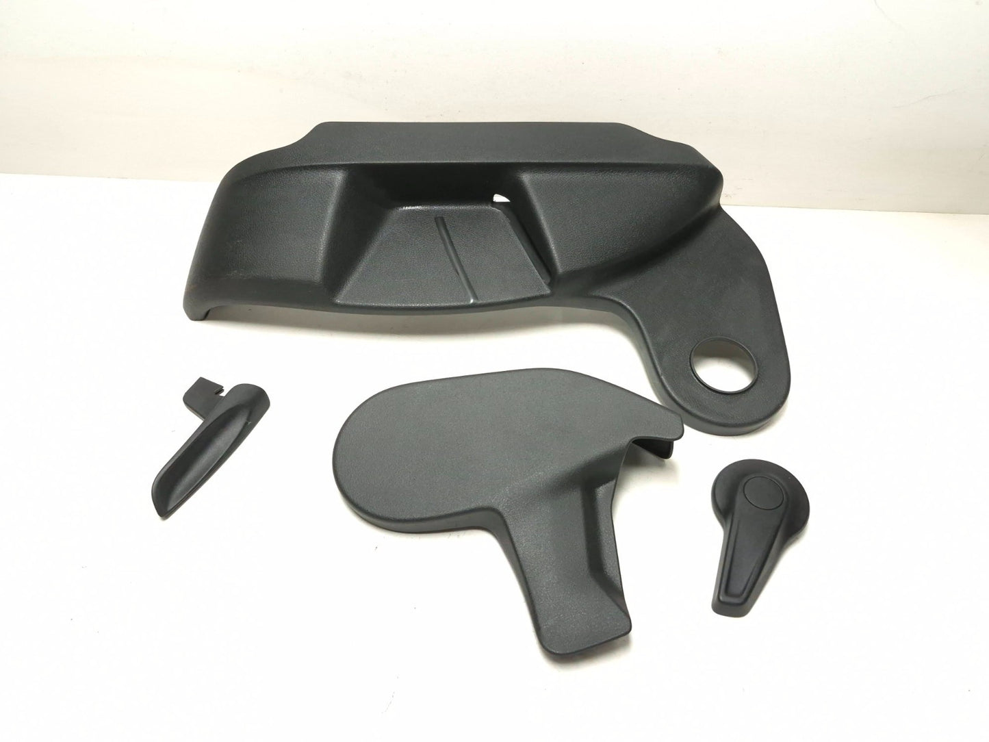 2011 Volkswagen Tiguan Seat Side Trim Front Passenger Side Right OEM