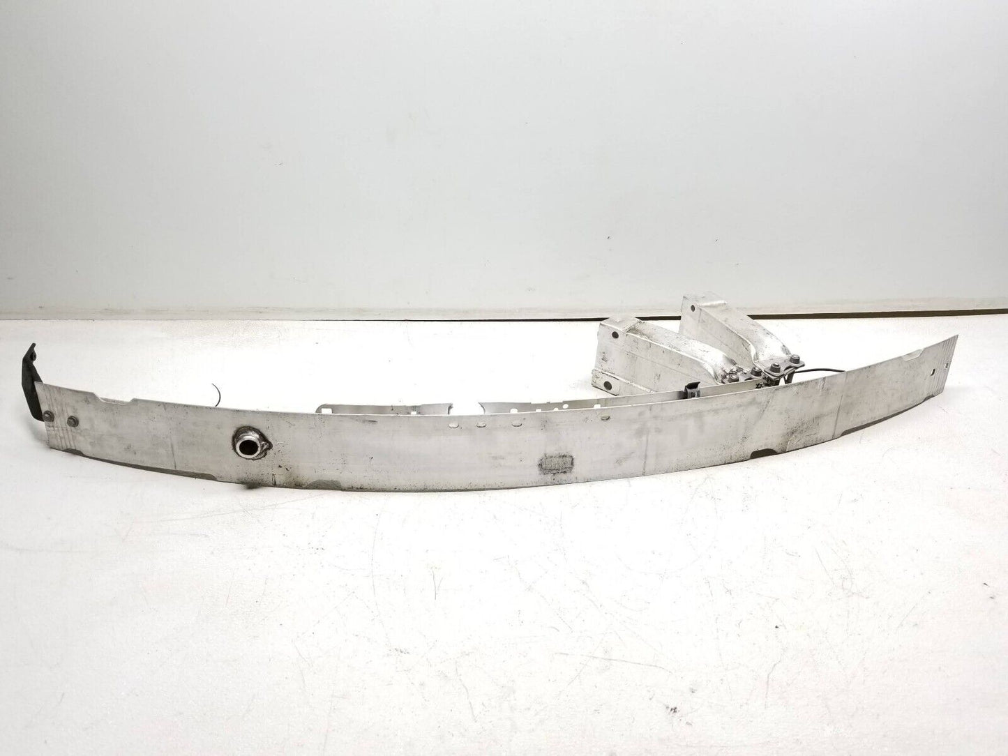 12 13 14 Mercedes C C300 Front Bumper Reinforcement Bar 2046204100  OEM