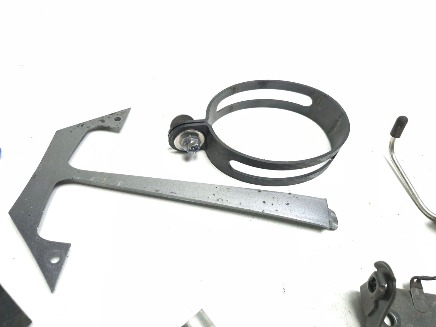 2009 Suzuki Sv 650 Misc Bolt W/ Hardware Bracket OEM