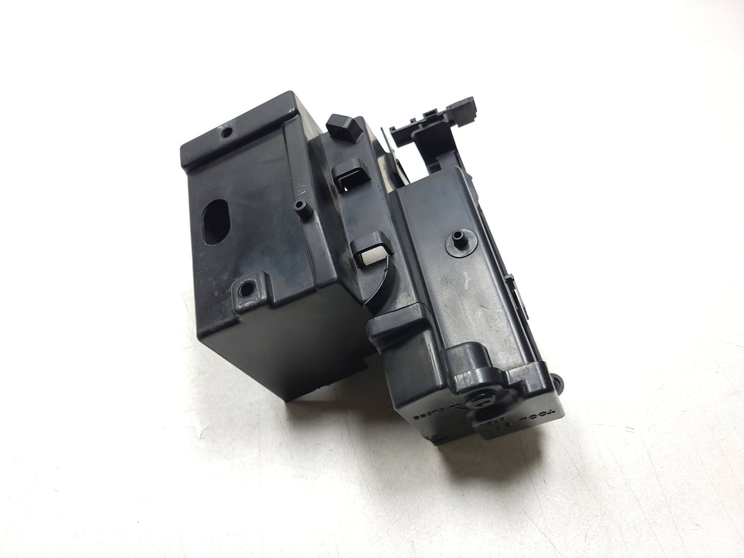 2007 - 2014 Honda Vt750 Shadow Spirit Battery Tray Holder Box OEM