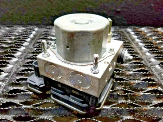 2018 Nissan Sentra ABS Anti Lock Brake Pump OEM 8k