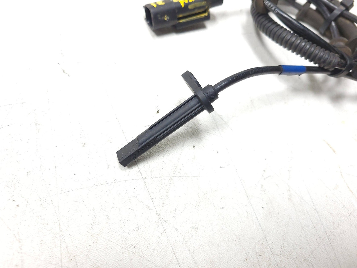 2016 - 2022 Dodge Durango Front ABS Speed Sensor Passenger Side Right OEM