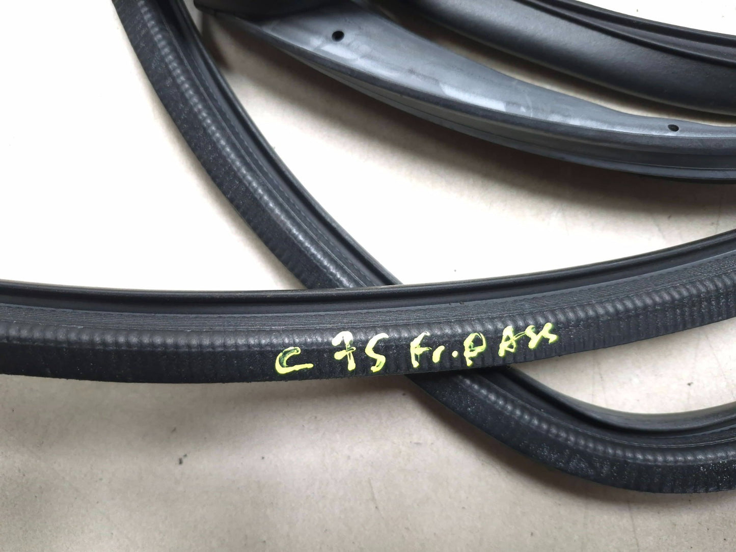2010 Lexus Hs250h Front Door Weatherstrip Seal Right Passenger Side OEM