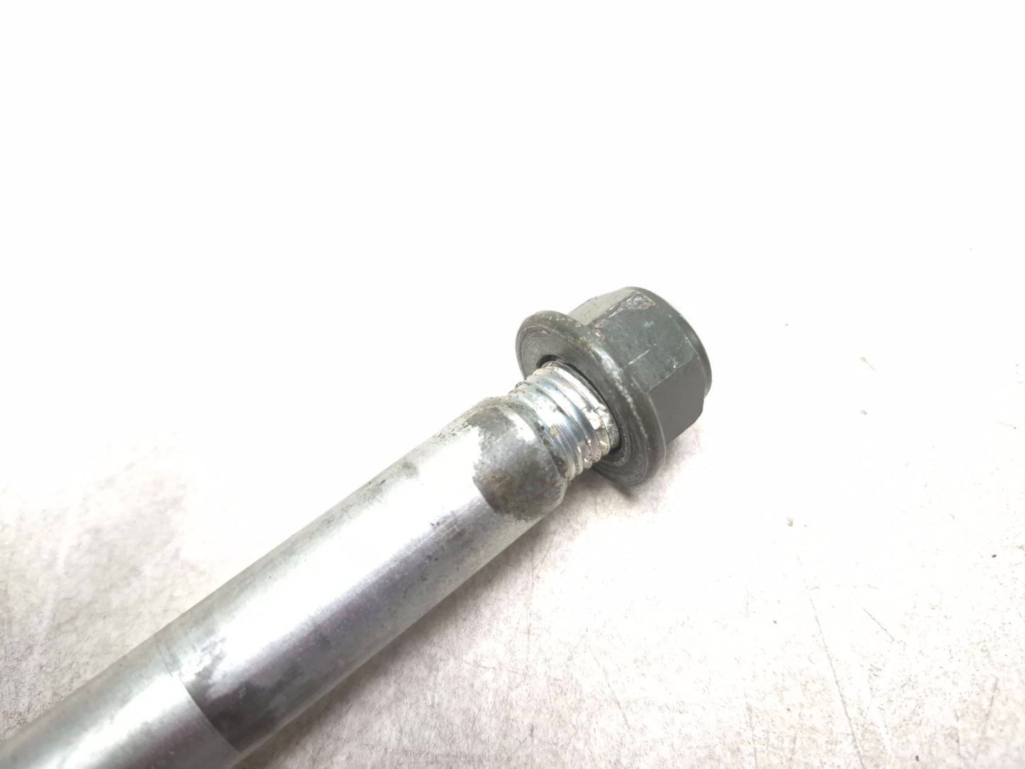 2006 Suzuki Katana Gsx600f Front & Rear Wheel Axle & Swingarm Bolt 3 Pcs OEM