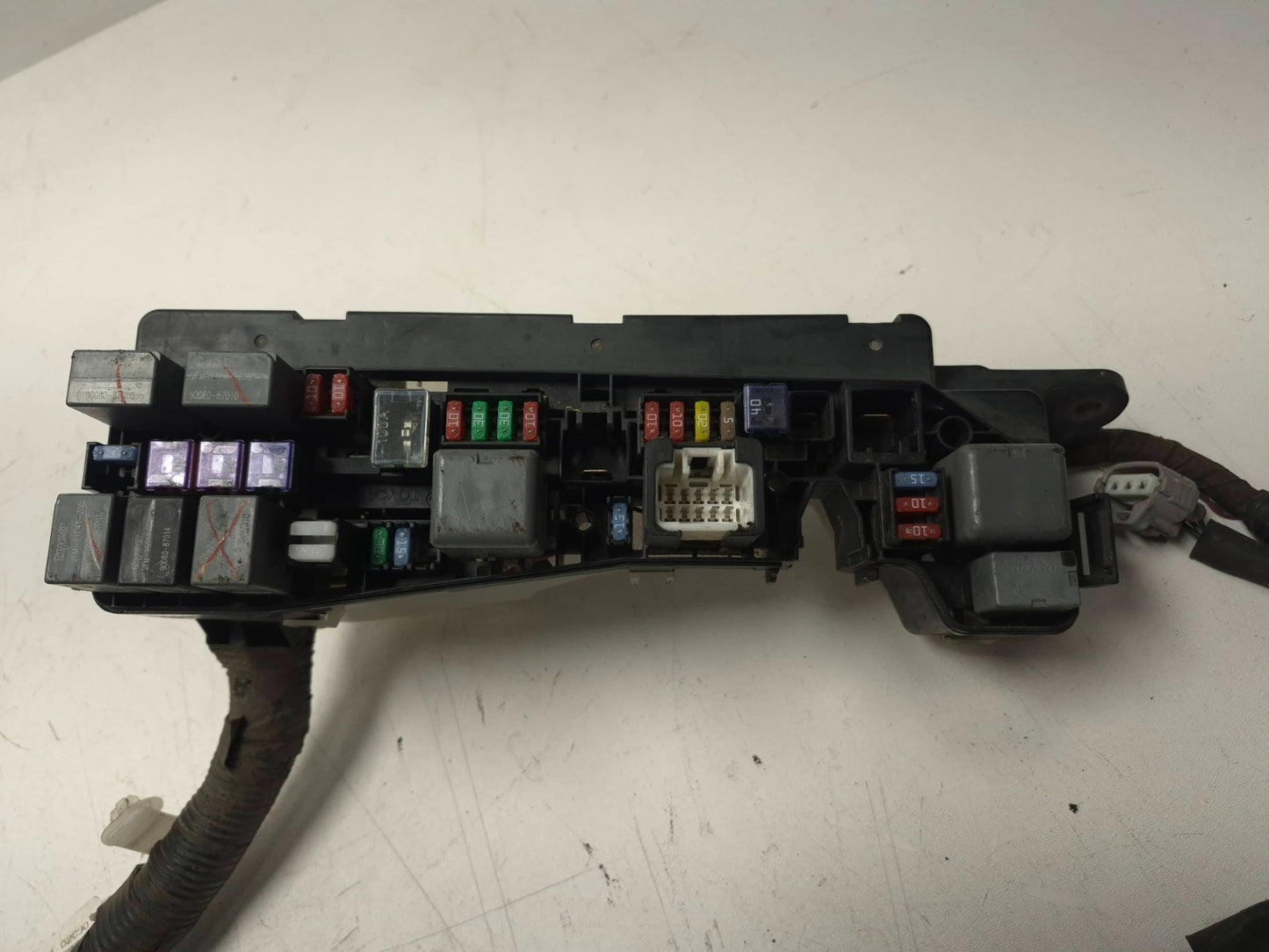 2007 Toyota Corolla Main Fuse Box Wire Harness 82111-02090 OEM