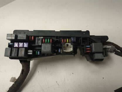 2007 Toyota Corolla Main Fuse Box Wire Harness 82111-02090 OEM