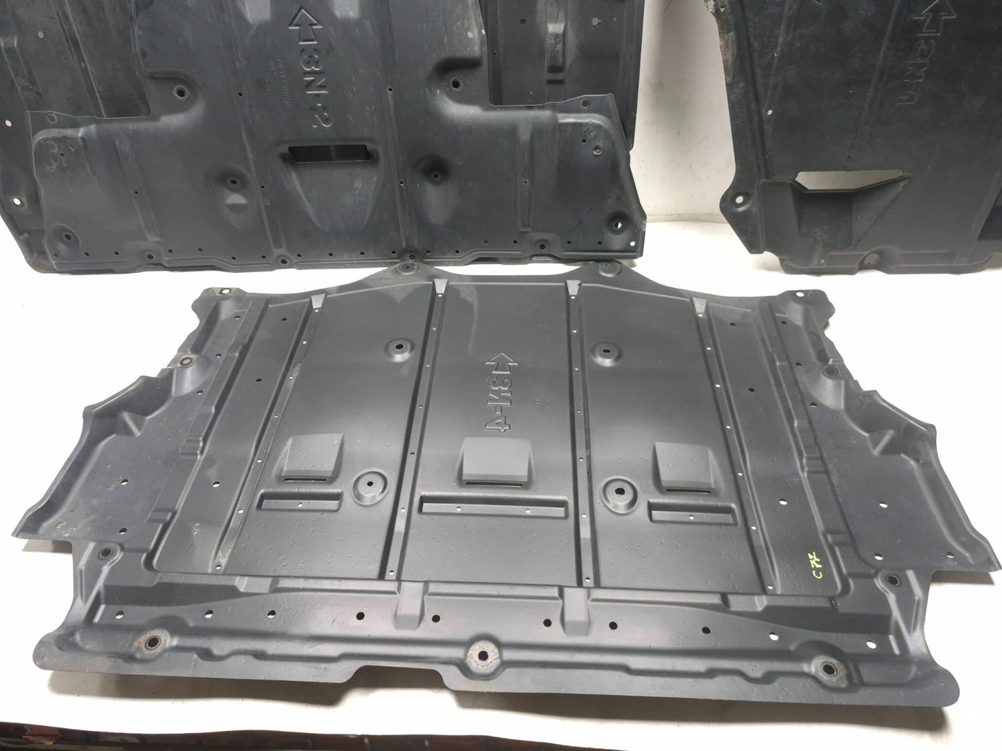 2012 Nissan Leaf Under Engine Battery Cover Plastic Splash Shield 4pcs OEM