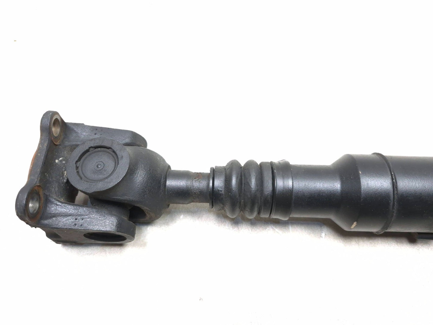 2018 Chrysler 300 AWD Front Driveshaft 3.6l OEM