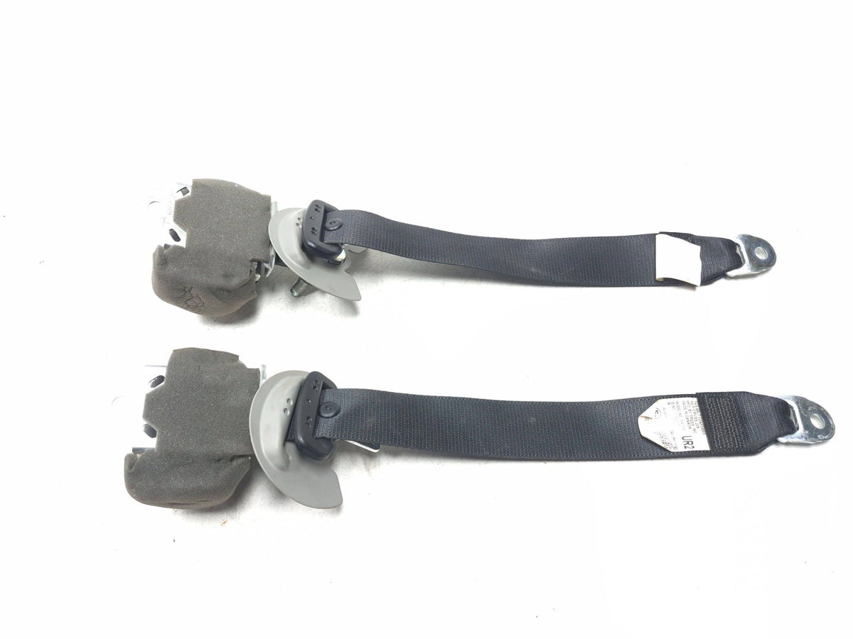 2017 Toyota Highlander 2rd Row Rear Seat Belt Retractor Lh & Rh OEM
