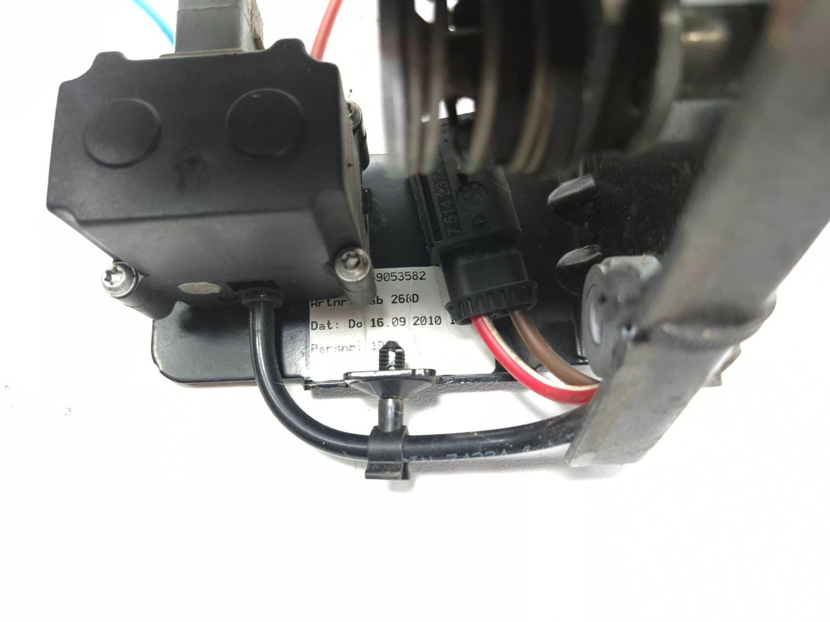 2011 BMW 750li Air Suspension Compressor Pump W/ Valve Block Assy OEM