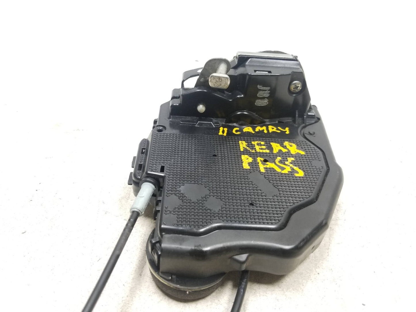 2007-2011 Toyota Camry Door Lock Actuator & Handle Rear Passenger Side Rh OEM