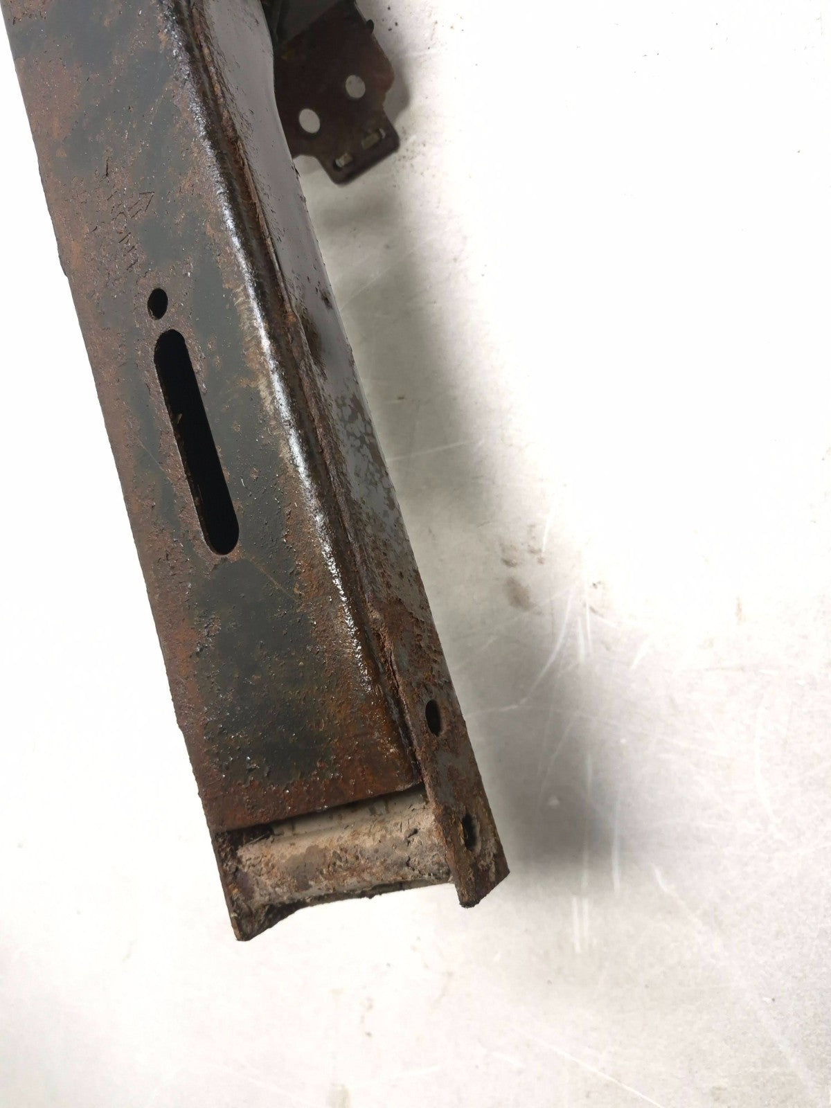 2007 Lincoln Navigator Front Transmission Crossmember OEM