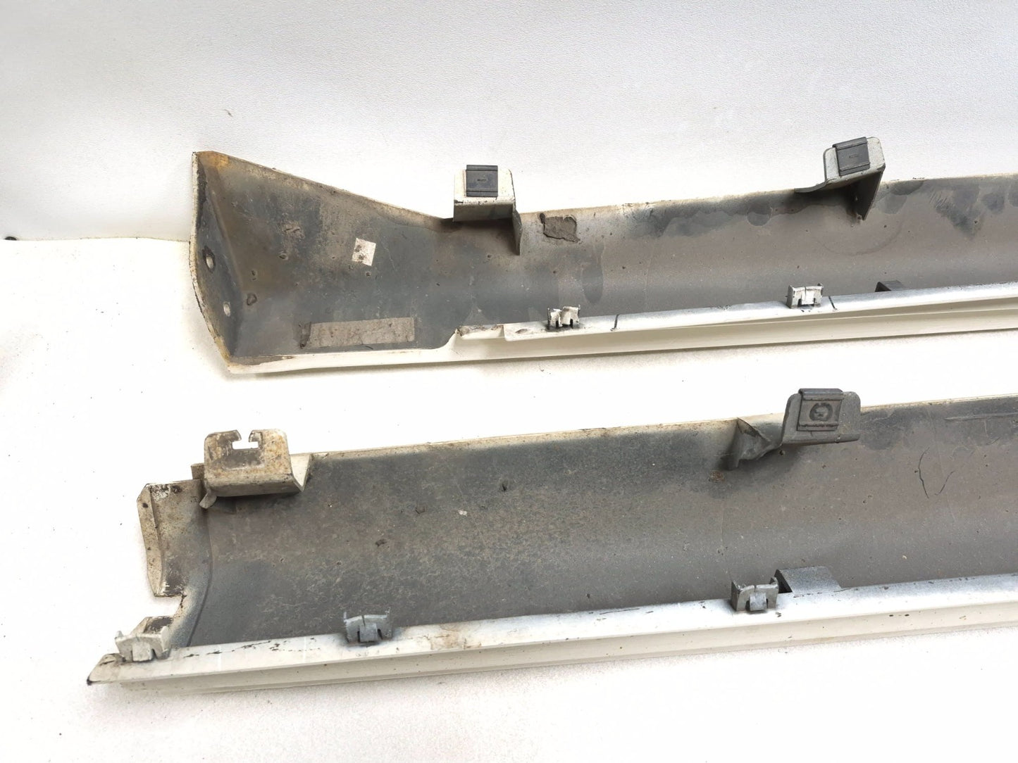 2013 Dodge Grand Caravan Rocker Panel Skirt Molding Pair Oem✅