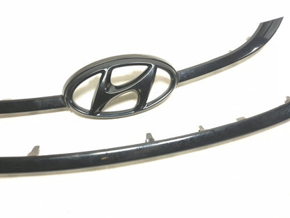 2014 Hyundai Elantra Gt Front Bumper Grille Molding Pair OEM