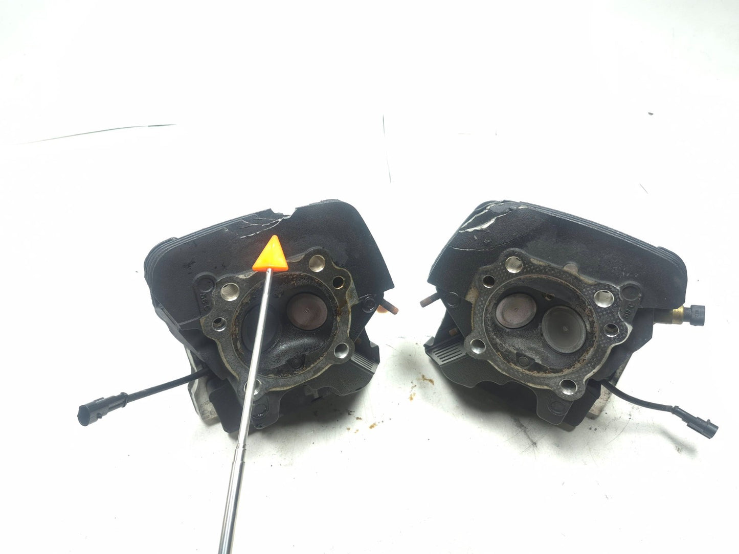 2016 Harley Davidson Dyna Street Bob Fxdb Cylinder Head Front & Rear 103 OEM